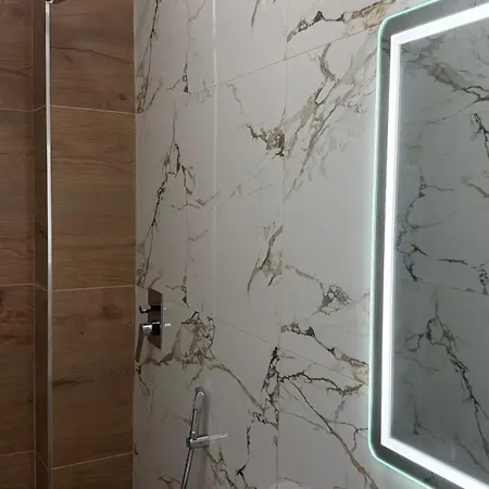 Bright-house Center Apartman Tirana